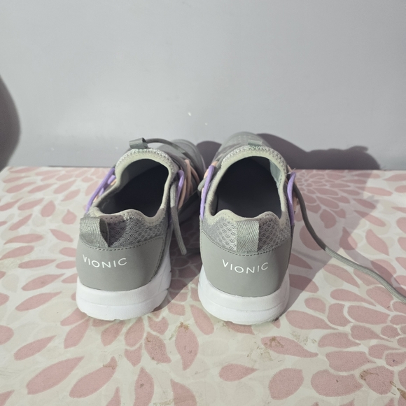Vionic Grey tie up sneakers zeliya size 8.5 - Picture 3 of 6